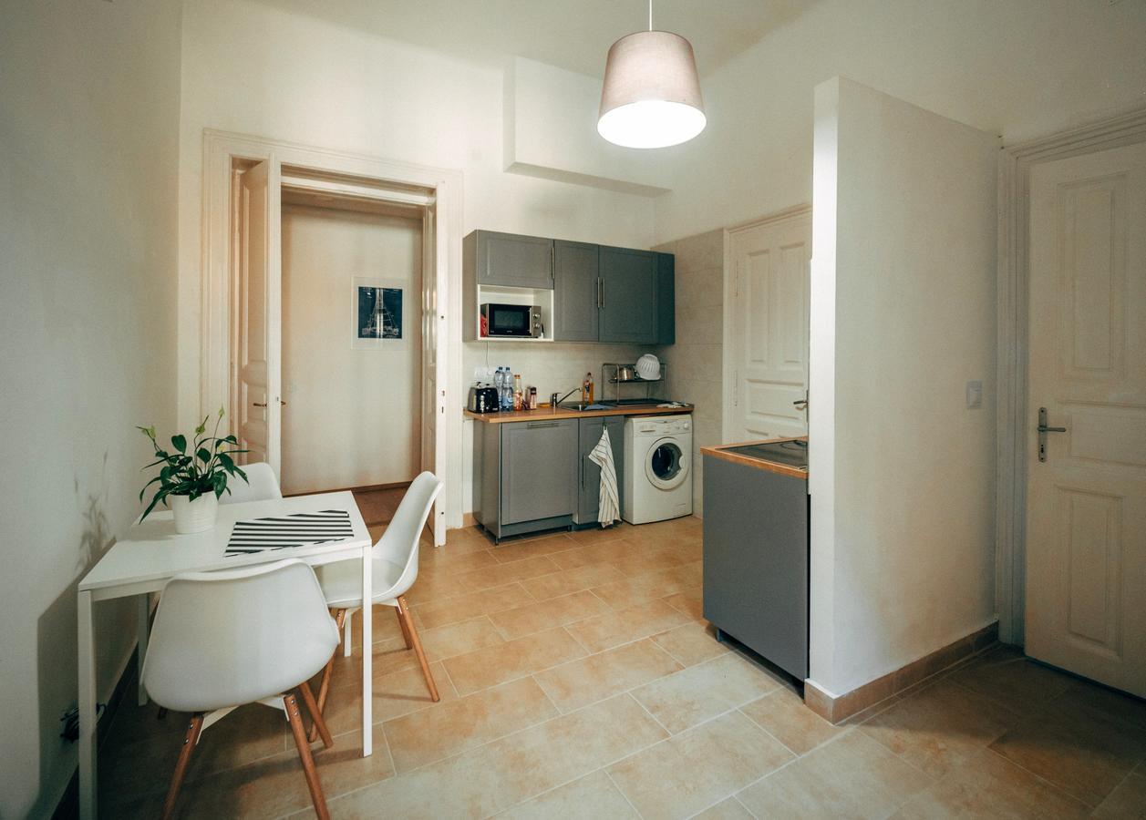 111 Hostel Βουδαπέστη Εξωτερικό φωτογραφία
